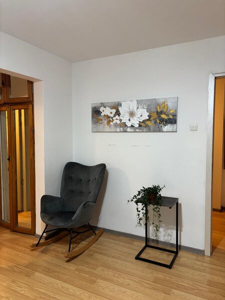 Vitan Bobocica proprietar, cochet, curat, costuri foarte mici, liniste