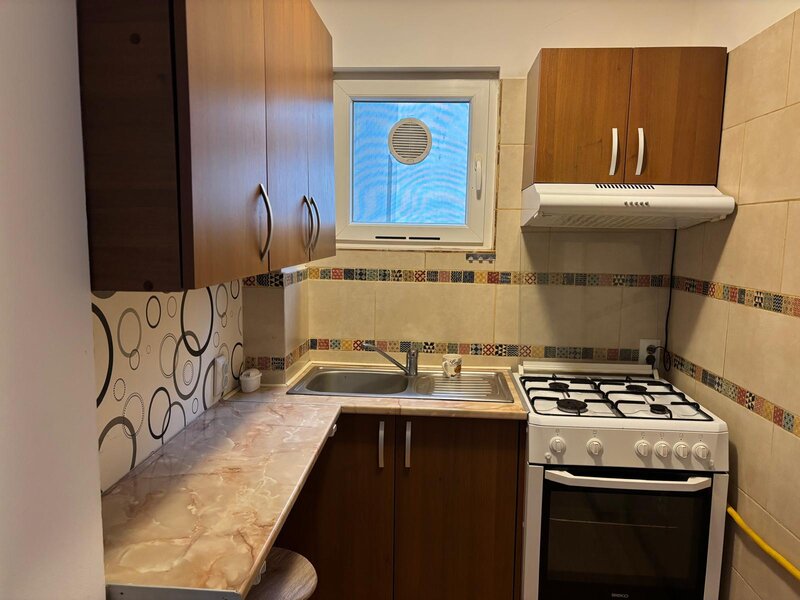 Vitan Bobocica proprietar, cochet, curat, costuri foarte mici, liniste